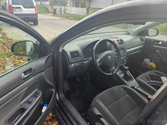 Prodám Volkswagen Golf 5 1,4 TSI - 4