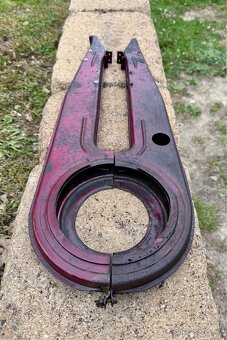 ČZ 125 175 250 - kryt řetězu - 4