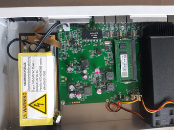 Mikrotik CCR 1016-12G skoro NEPOUŽITÝ - 4