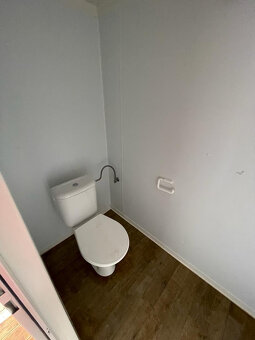 Prodejní kontejnerový stánek 9,5 x 2,7 m - 4