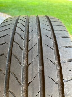 Prodám pneu GOODYEAR - 4