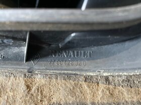 Prodám pravé zadní světlo Renault Megane I - 4