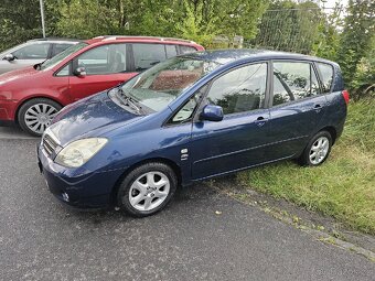 Toyota Corolla Verso 2.0 diesel r.v.2003 - 4