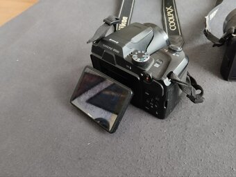 Nikon B500 a Samsung WB5000 - 4