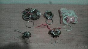 Vintage: kolíčky na prádlo, prádel. šňůry, kroužky,žabky aj. - 4