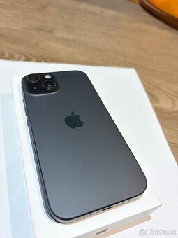 Apple iPhone 15 128GB top stav - 4