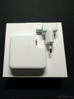 USB-C 70W Power Adapter - 4