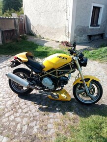 Ducati Monster 750 - 4