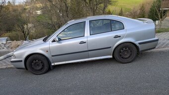 Octavia 1.8 Agn 92kw 1998 - 4