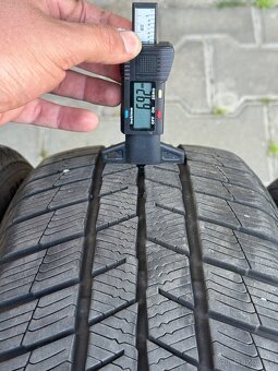 ZIMNÍ PNEU BARUM 195/55 R15 - 4