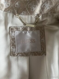 Guess bunda - 4