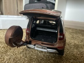 Model Škoda Yeti 1:18 - 4