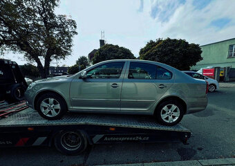 Vůz na náhradní díly Škoda Octavia 2 sedan 2011 CAY LHW LF8H - 4