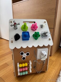 Iskay Montessori svítící dětský dům na hraní a učení - 4