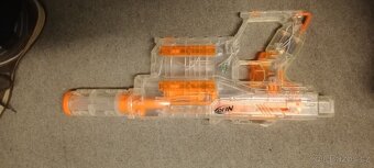 Prodám sadu nerf - 4