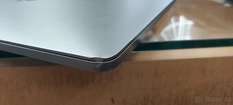 Apple MacBook PRO 15" 2017 touchbar - 4