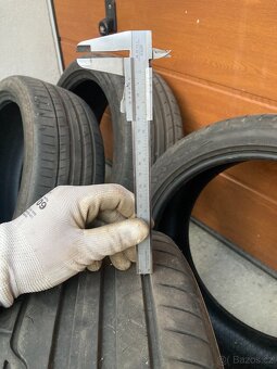 pneu 225/40R18 - 4