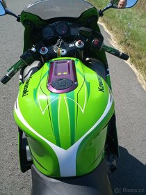 Kawasaki ZX 12R - 4