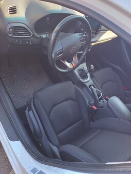 Hyundai i30 fastback - 4