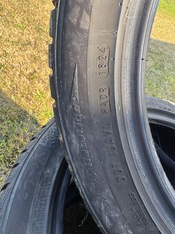 235/45/18 zimní pneu Nexen - Zánovní - 4