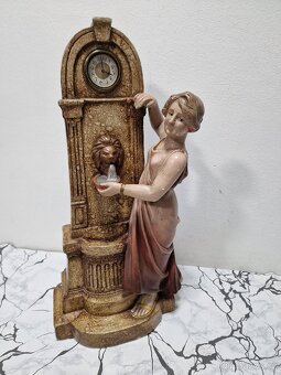 Art deco Figurální hodiny u kašny - 4