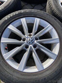 Sada alu kol 5x112 z VW, pneu letní 235/55/17 - 4