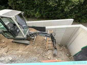 Minibagr k opravě - 4