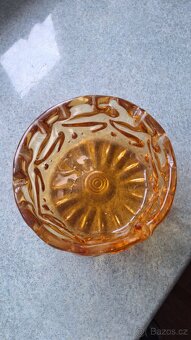 Popelník z hutního skla z období československa - 4