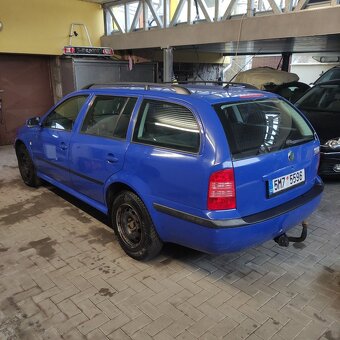 Škoda Octavia combi LPG Tour Modrá - 4