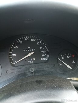 Opel Corsa 1.0/12V - 4