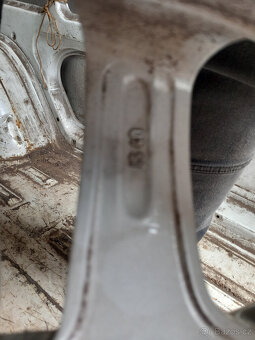 BMW ALU KOLA X5 235/65/17 - 4