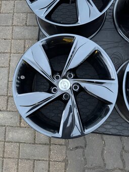 ORIGINÁL Alu OPEL INSIGNIA B R18, 5x115 - TOP STAV - 4