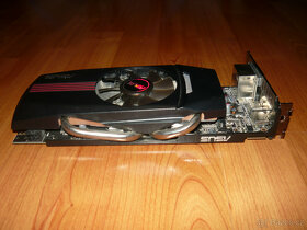 Asus EAH6850 - 4
