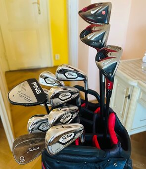 GOLFOVÝ SET TITLEIST AP3 ŽELEZA WEDGE NIKE PUTTER PING DŘEVA - 4