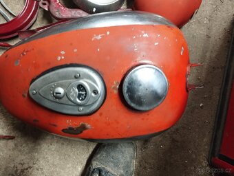 Jawa 250 - 4