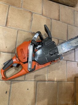 Motorová pila Husqvarna 555 X-TORQ - 4