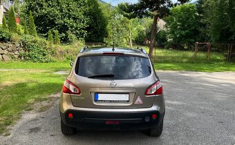 Nissan Qashqai 1,6 benzín 84 kW, naj. 111 300 km, r.v. 2010 - 4