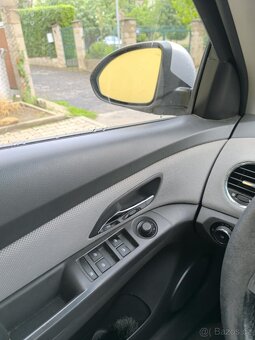 Prodám Chevrolet Cruze 1.6 16V 83kw - 4