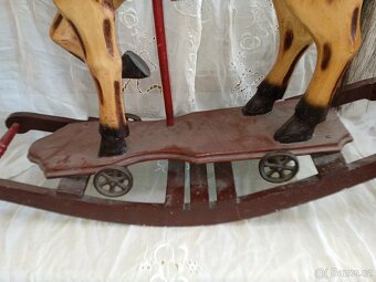 Dřevěný houpací kůň - 4