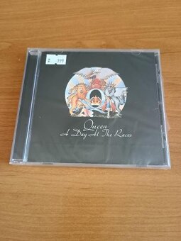 Queen CD Virgin records - 4