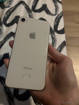 iPhone 8 silver 64gb není plně funkční - 4