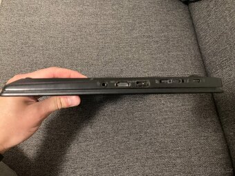 Lenovo ThinkPad X390 - 4