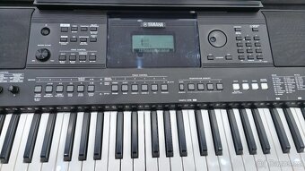Yamaha PSR E463 - 4