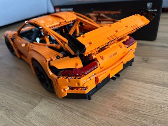 LEGO TECHNIC 42056 Porsche 911 GT3 RS - Z VÝSTAVKY - 4
