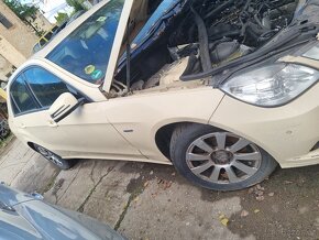 Mercedes w212 rv 2012 kompletní auto +motor - 4