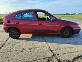 Renault Megane 1.4 70kw - 4
