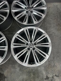 Vw verona r19 passat - 4