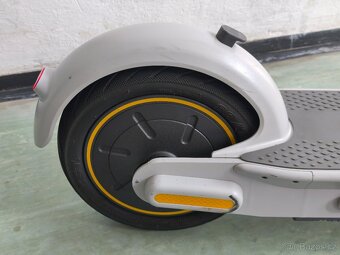 Elektrokoloběžka Ninebot KickScooter MAX G30LE - 4