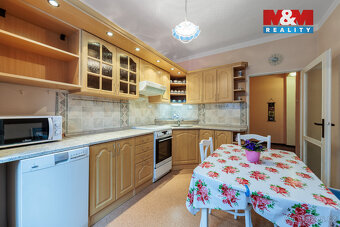 Prodej bytu 2+1, 66 m², Ostrov, ul. S. K. Neumanna - 4