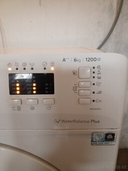 Automatická pracka úzká, vhodná panelak - 4